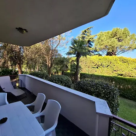 P-21 By Interhome Apartment Lazise